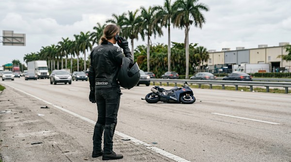 Hialeah Motorcycle Accidents: What Riders Must Document Before Leaving the Scene 1 doc image b0f4d57cef543e99a27df184c3edf69b